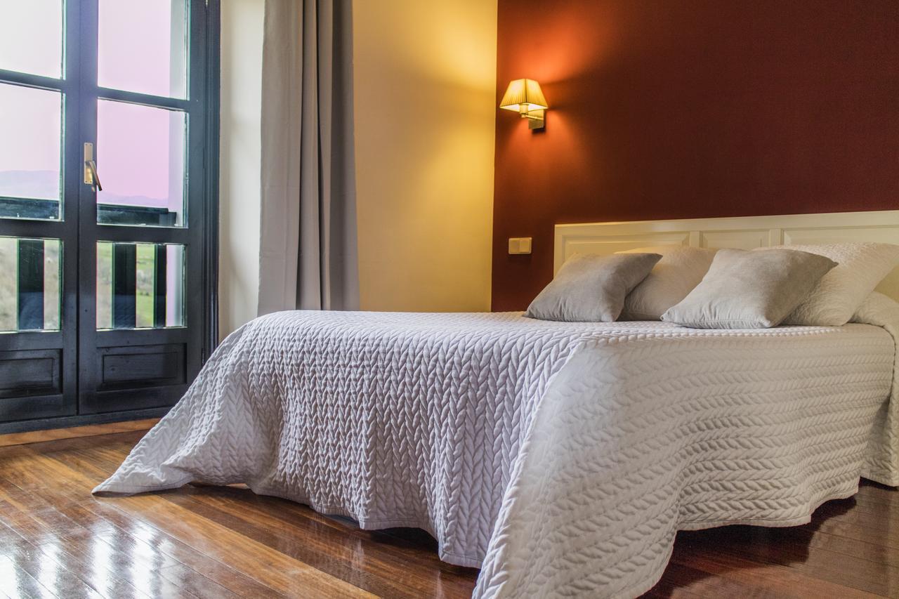 Hotel Montanas De Covadonga Cangas de Onis Bagian luar foto